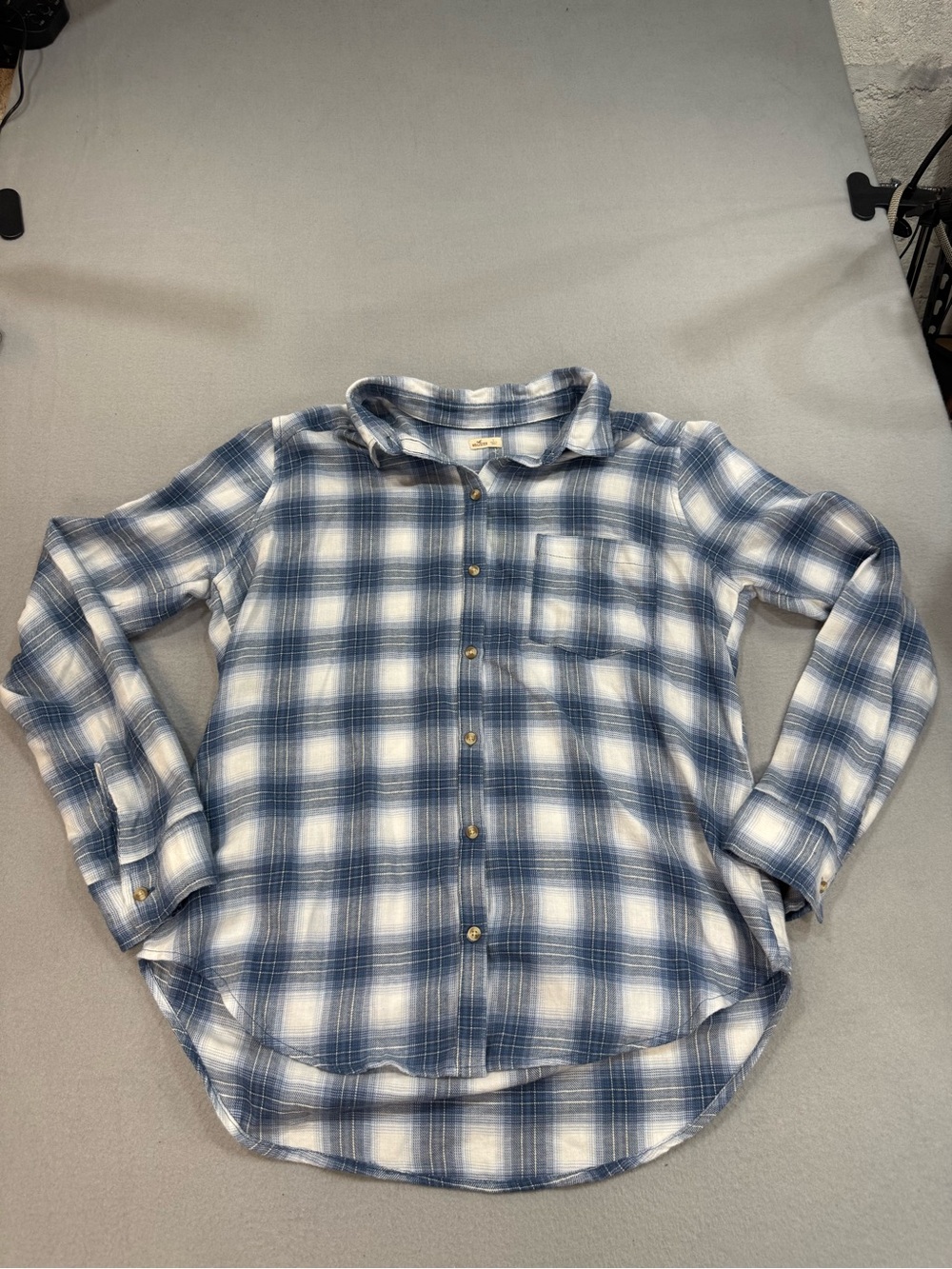 Hollister Blue and White Plaid Button-Down Shirt - Casual Flannel soft L